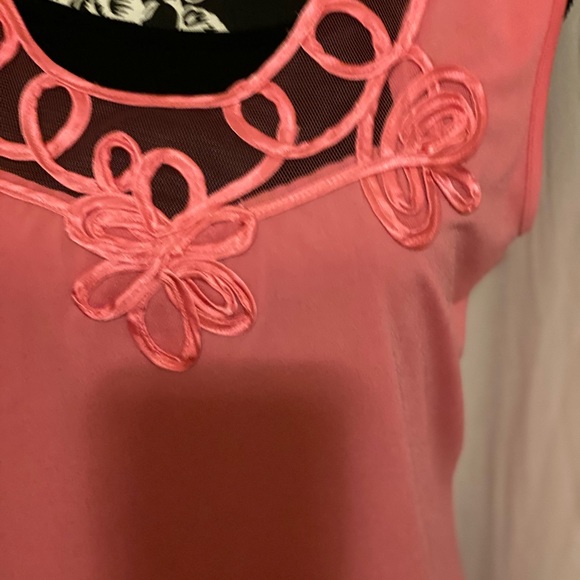 Top - Picture 2 of 2